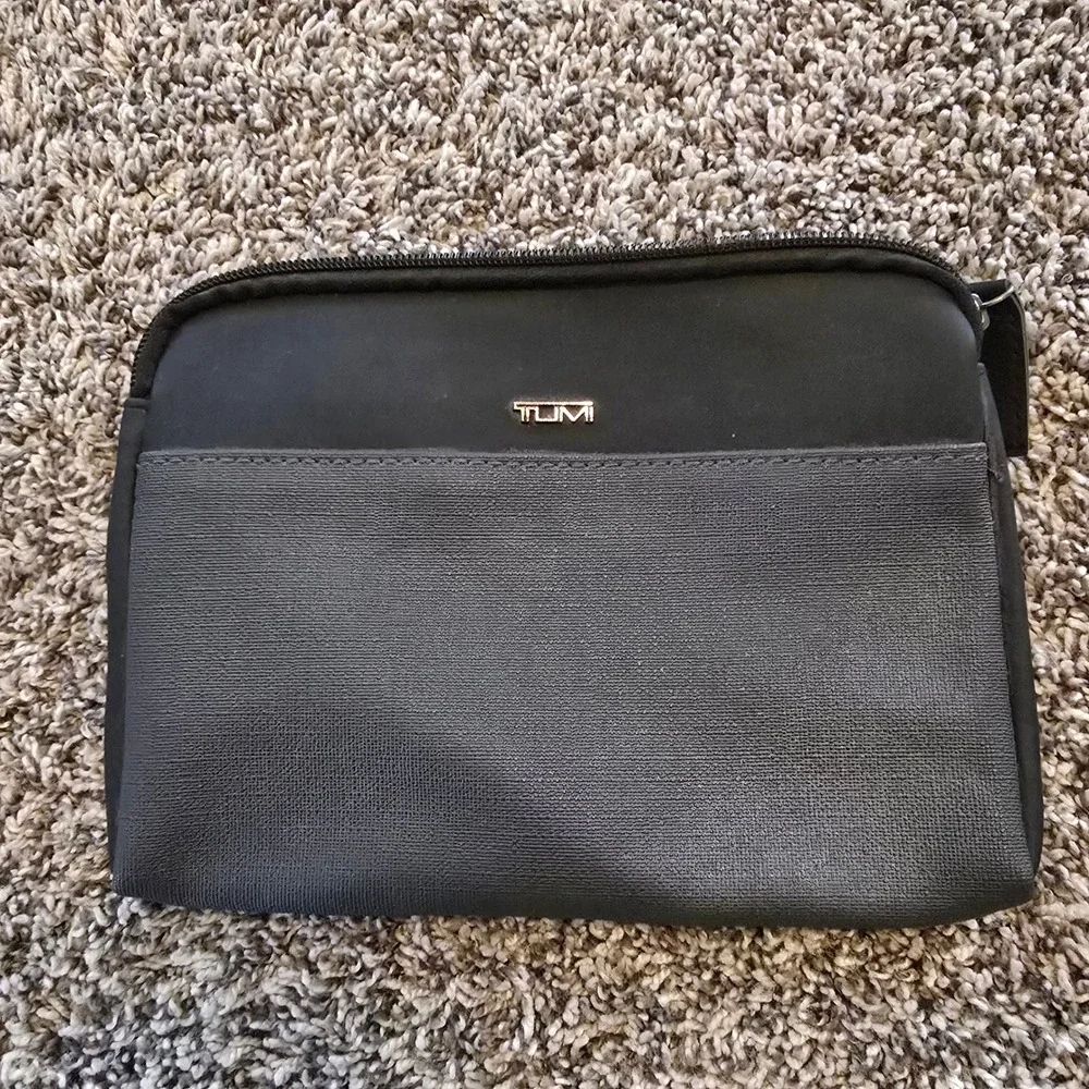 Tumi Delta‎ Amenity Pouch Travel Case Unisex Small Black Grey Zippered Organizer